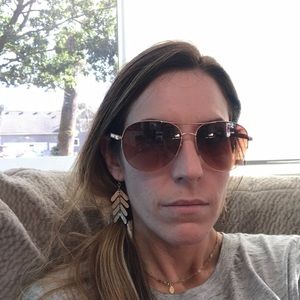 Meet your Posher, Janel